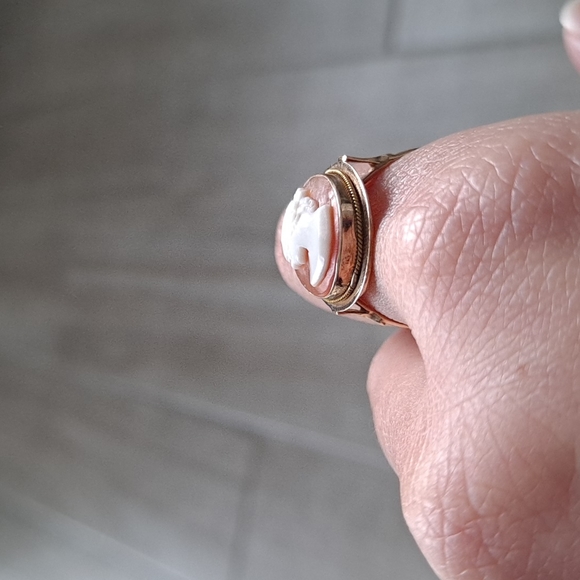 14K gold cameo ring - Picture 12 of 13